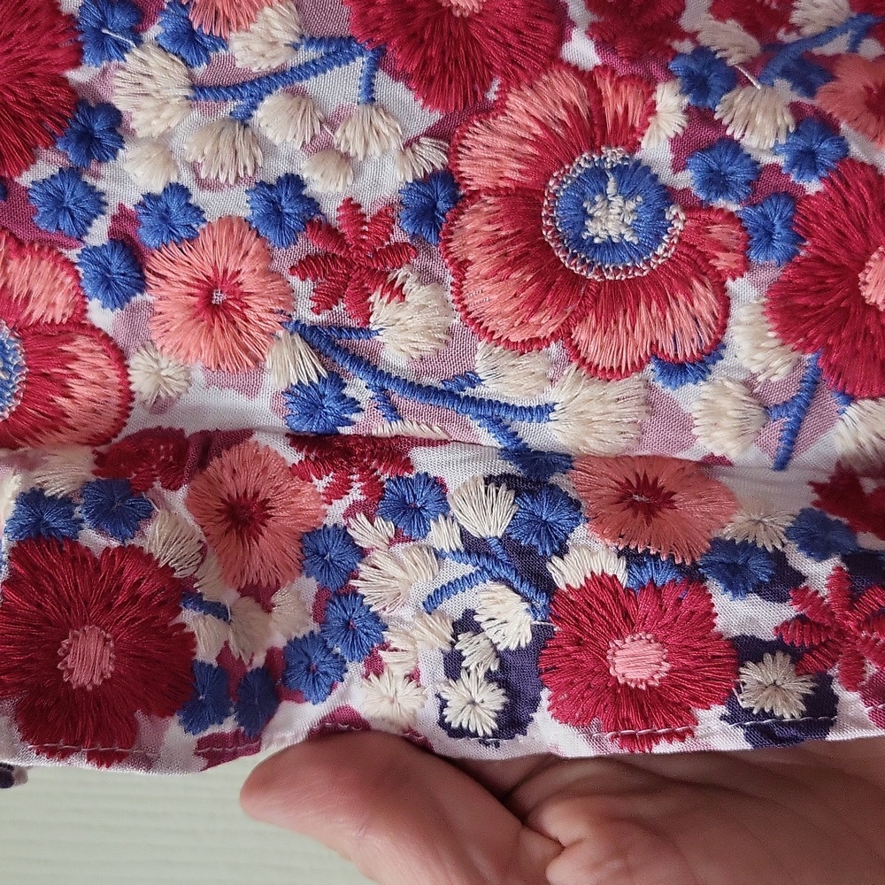 Embroidered Top - Picture 7 of 8